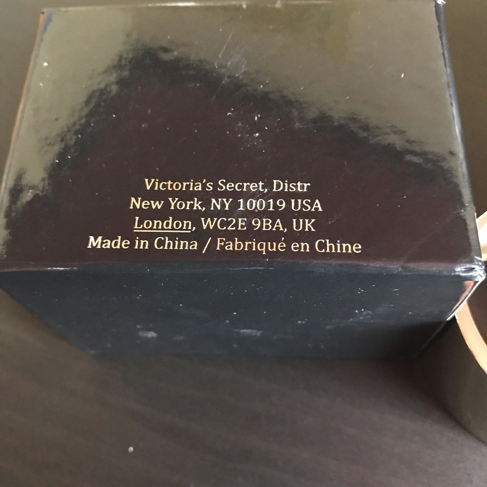 Victoria Secret cuff - Picture 3 of 3